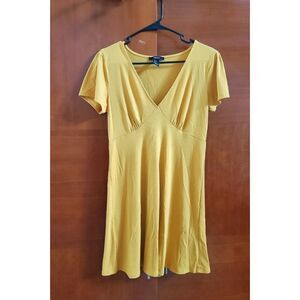 Forever 21 women's mustard yellow v-neck dress